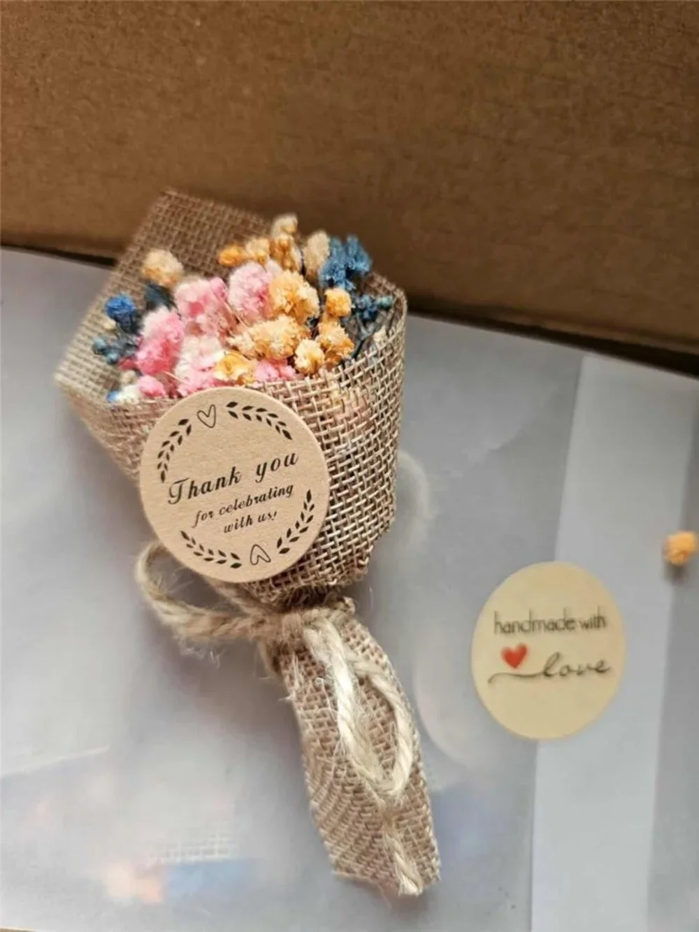 20-Piece Set Mini Magnet Dried Flowers Bouquet for Wedding Favours for Guests,